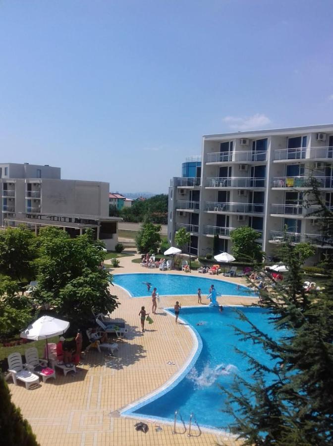 Apartment With Green Terrace Бургас Экстерьер фото